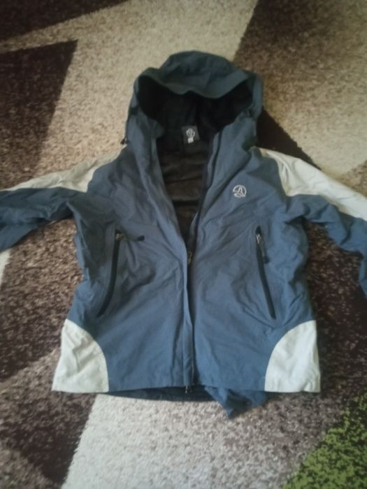 Зимни якета екипи и маратонки