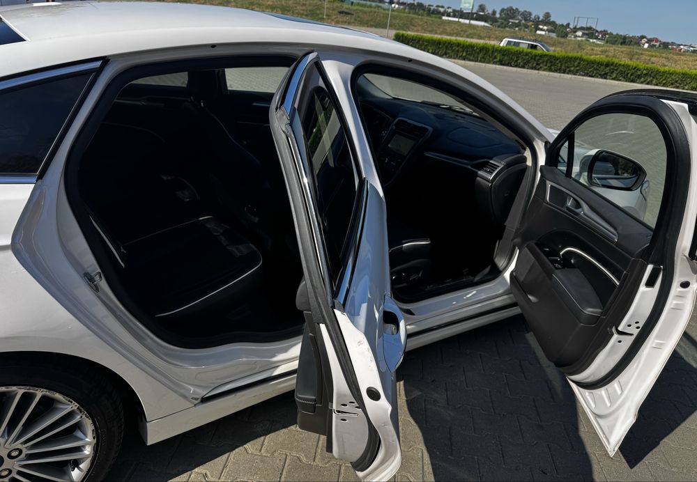 Ford Mondeo Vignale HYBRID