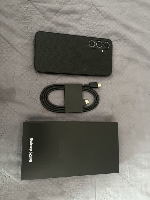 S23 fe телефон новый