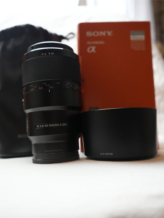 Vand sau Schimb obiectiv foto Sony 90mm F2.8 Macro 1:1 OSS G