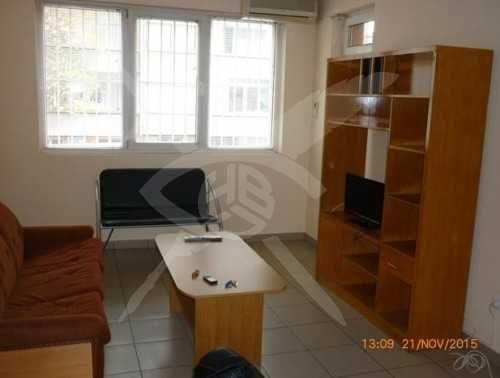 Дава се под наем Двустаен апартамент в Пловдив, Център - 55 кв.м за 225 € - Снимка #2