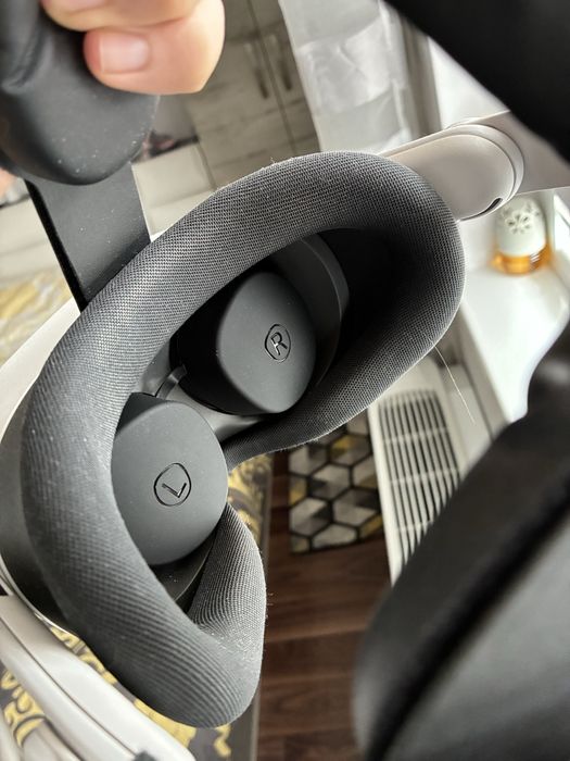 Meta Quest 3S 128GB + Много аксесоари