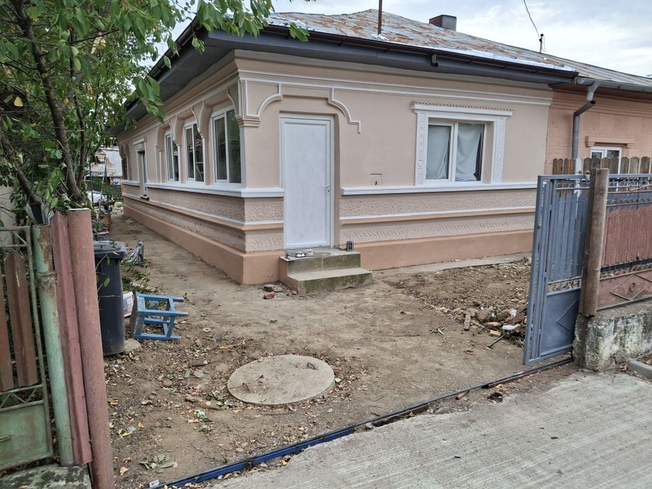 Casă de vanzare în comuna Potlogi de Dâmbovița