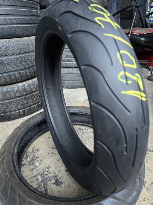Anvelopa Moto Michelin 120/70 ZR17  DOT 0522.
