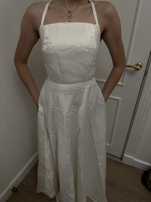 платья вечерние