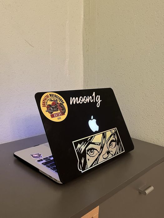 продам Macbook pro 13 2015