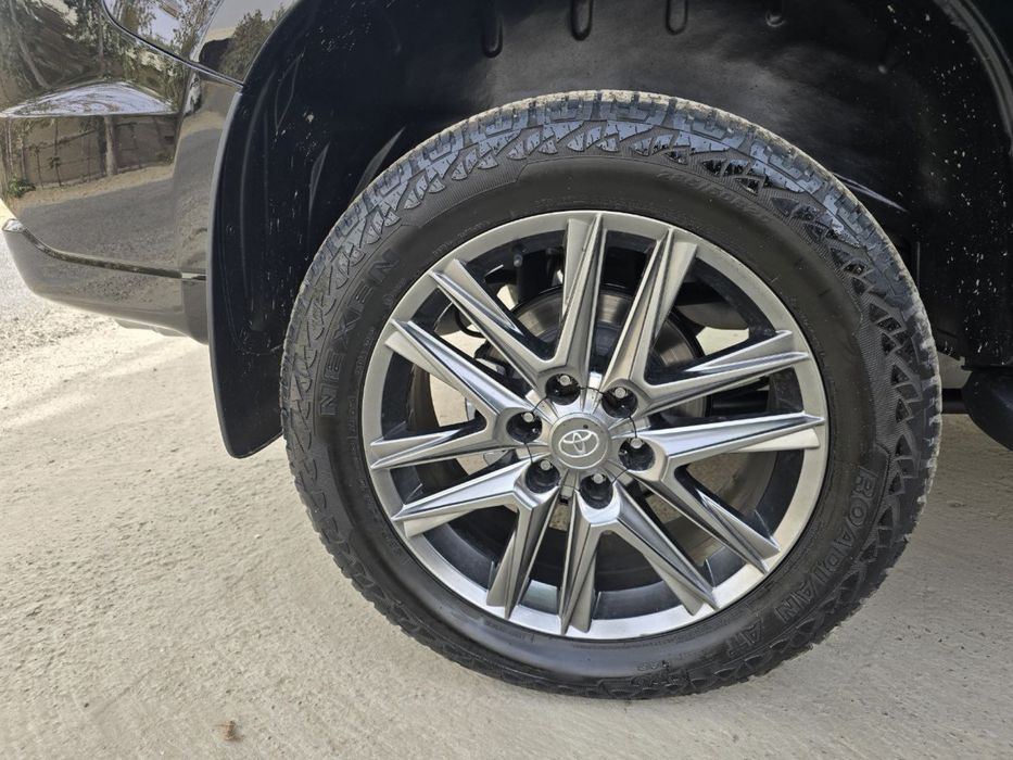 Комплект дисков баллонов на lexus, land crusier prado