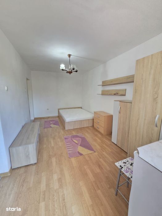 Garsoniera Str Hipodrom etaj 4