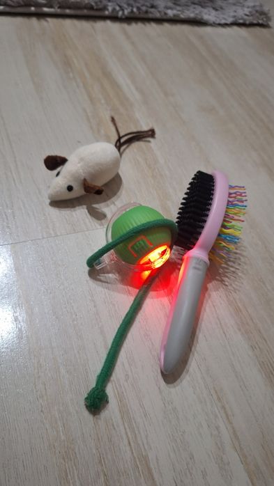 Самозадвижваща се интерактивна играчка, играчка мишка и четка за котка