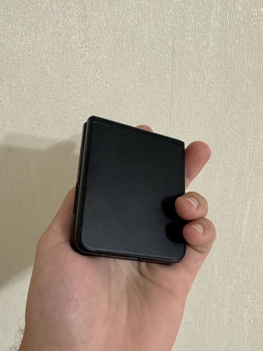 Samsung Z flip 3 8/256gb
