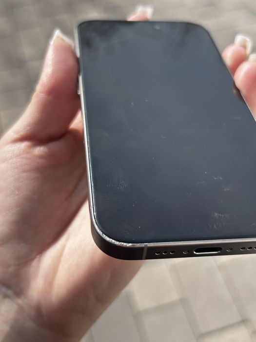 Продам айфон 15 про