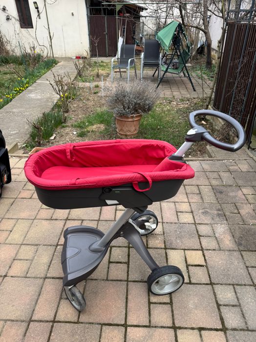 Pachet complet pentru copil. 2 cărucioare, 2 scaune masina, 1 patut de voiaj