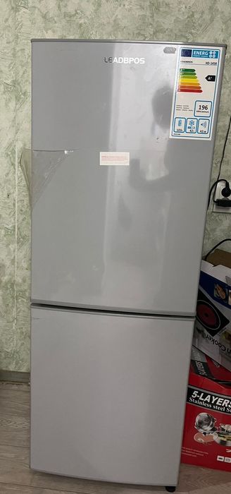 Холодильник почти новый