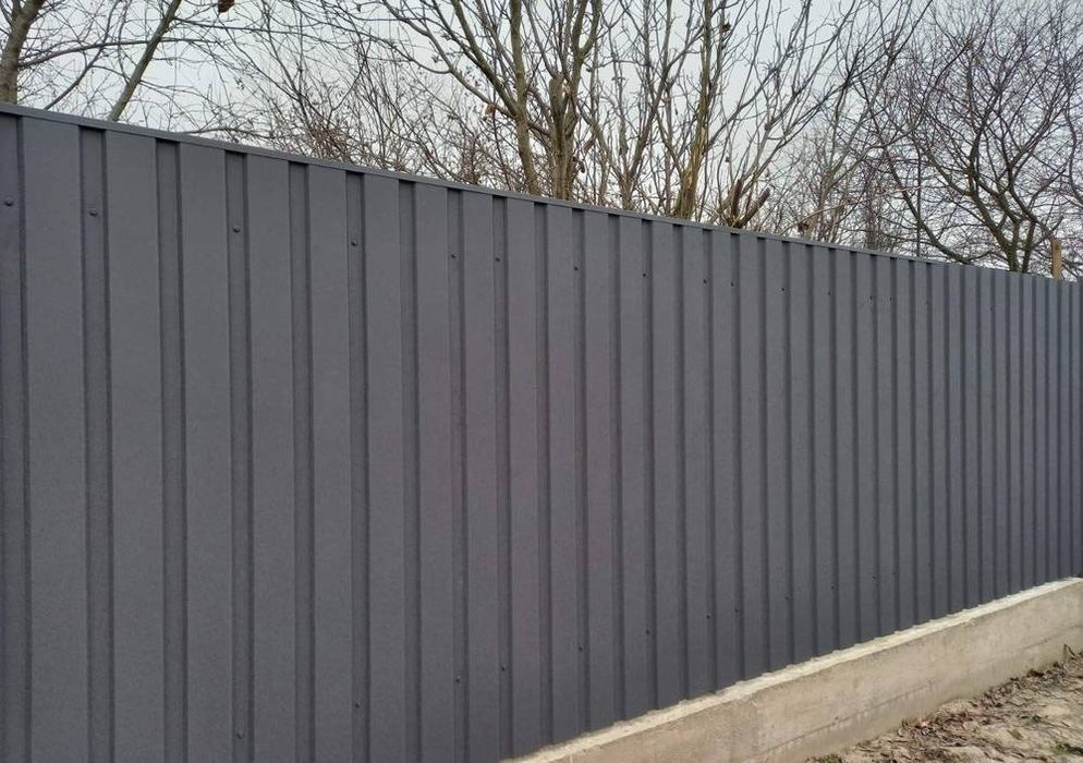 Установим забор .