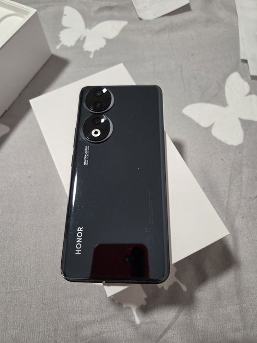 Vand telefon Honor 90