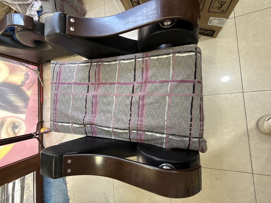 Кресло сотилади 2 дона бор холати яхши