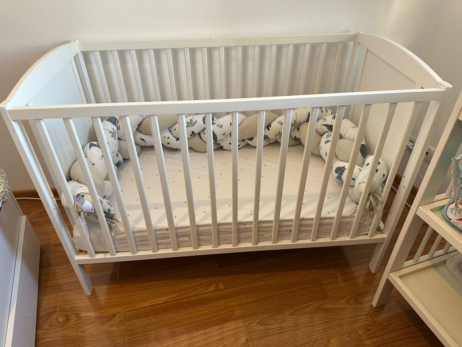 Pătuț bebe pe 3 niveluri