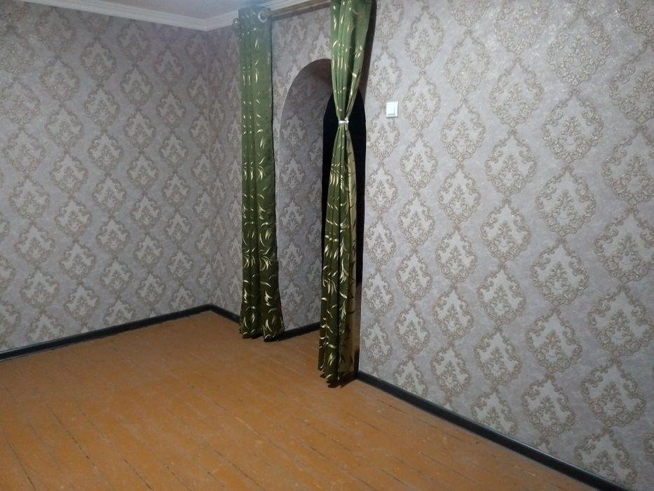 Toshloqda 1 xonali uy ijaraga beriladi narxi 1 million soʻm