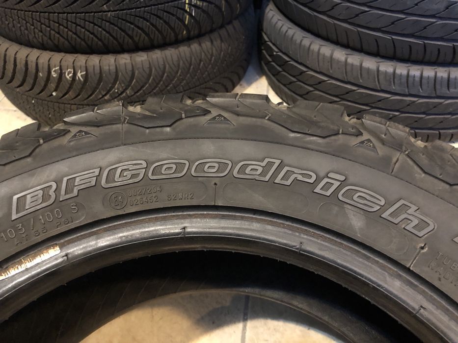 215/65/16 пара внедородных шин