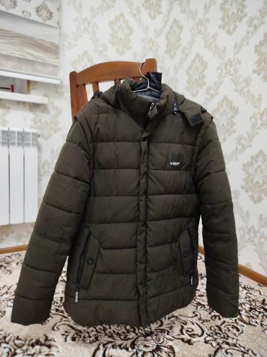 Куртка безрукавка сатылады