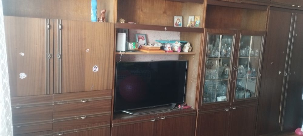 Отдам в добрые руки стенку