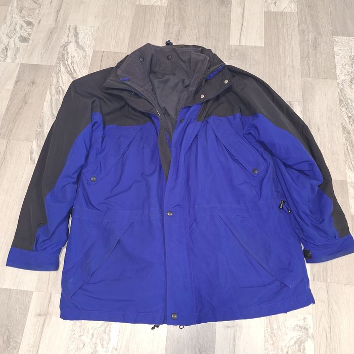 Geacă Vaude are polar care il poti da jos  mărimea  L