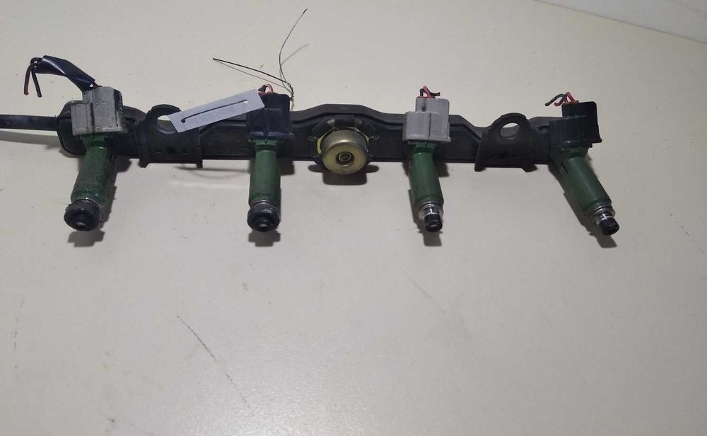 топливная форсунка двигателя