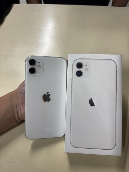 продам iPhone 11