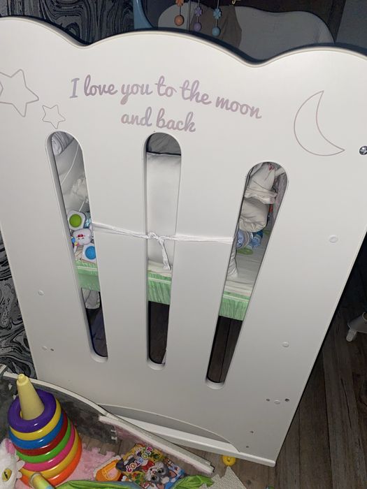 Продам детскую кроватку