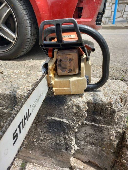 Бензинова резачка за дърва щил 039