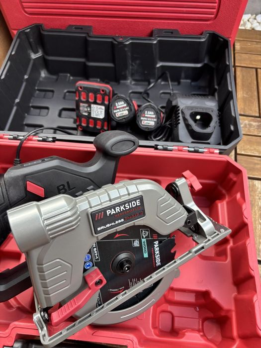 Циркуляр 12 V с 2 батерии