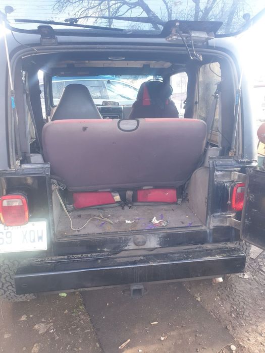 Jeep wrangler 2500 бензин на части