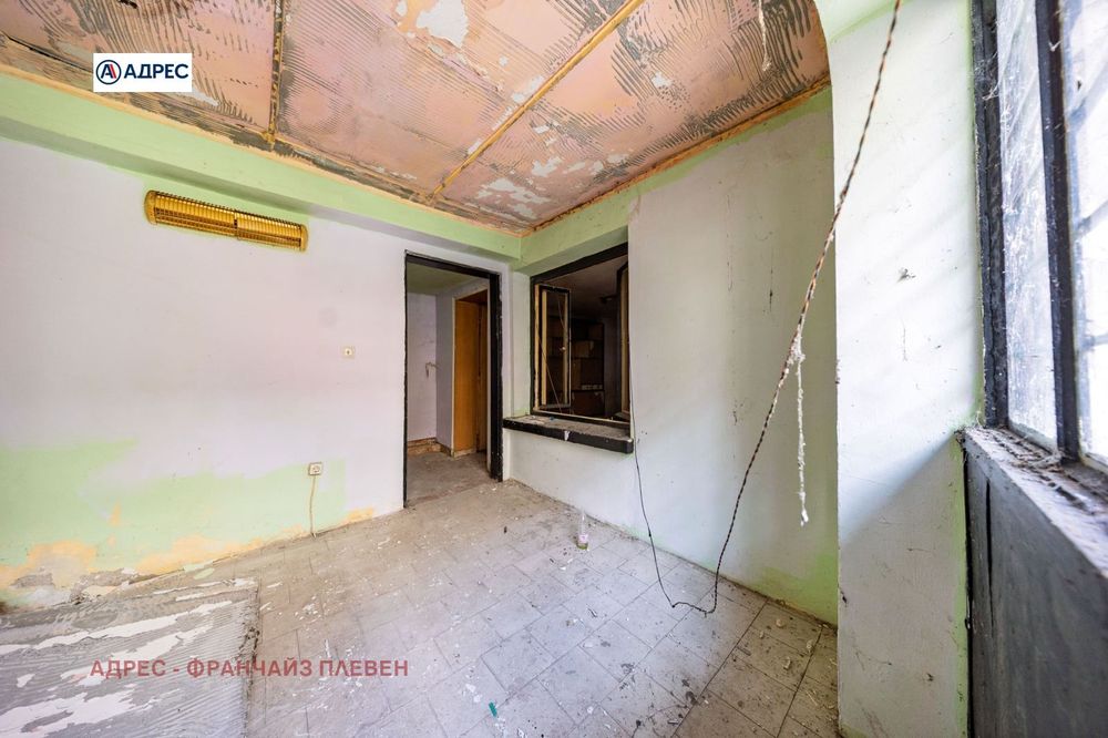 Къща в Плевен-Идеален център площ 80 цена 82000