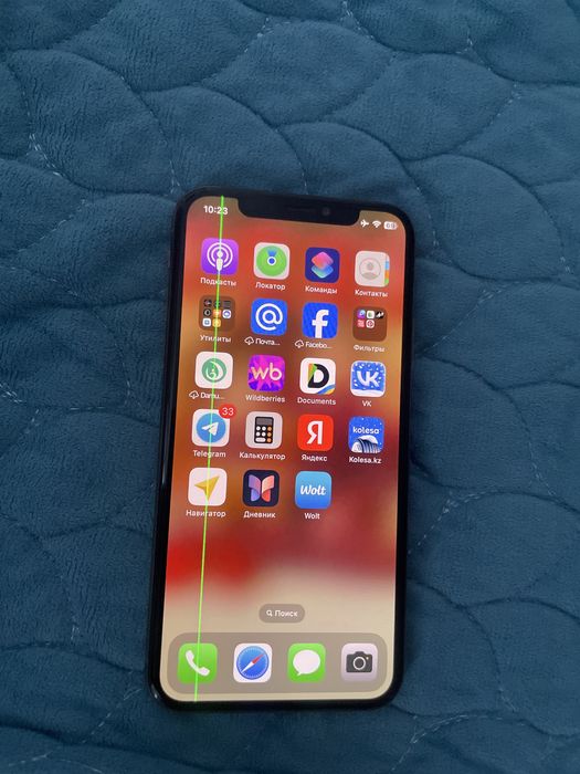 Айфон 10 в среднем состояниии