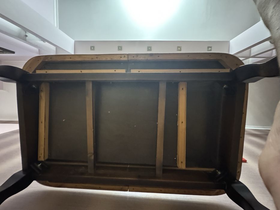 Продам деревянный стол