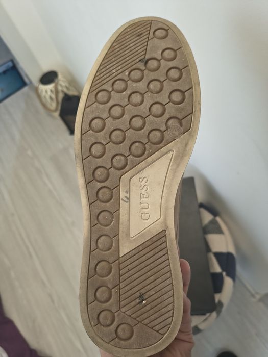 Pantofi Guess purtați o singura data mărimea 41 fara cutie originala