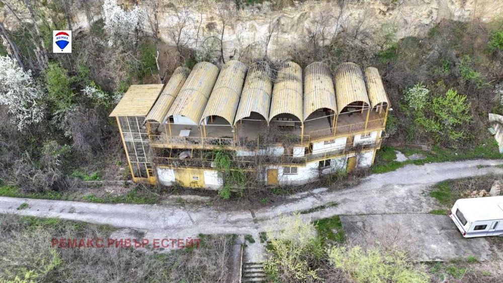 Продава се Хотел в Русе, Долапите - 521 кв.м за 261 €/кв.м - Снимка #10