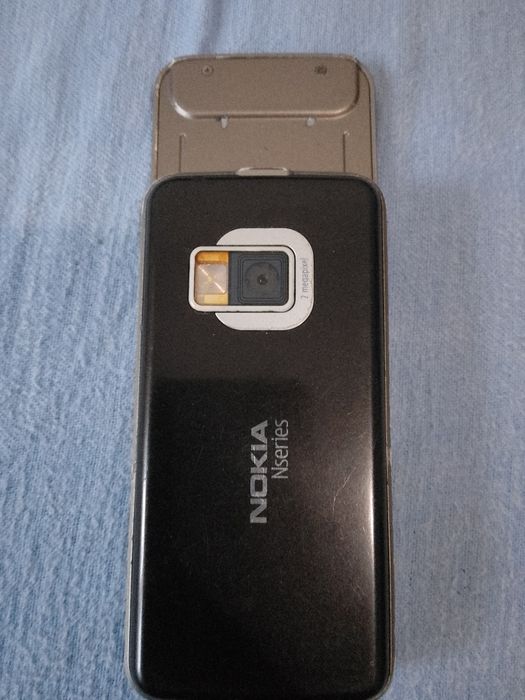 Vând Nokia N81 8GB