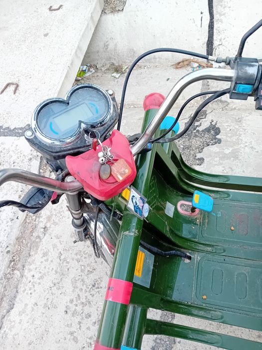Vând tricicleta electrica