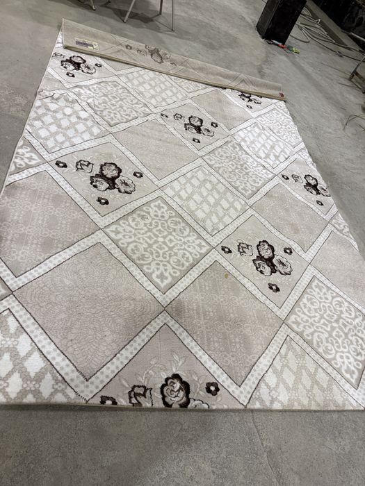 Gilam 2.5x4 holati ideal