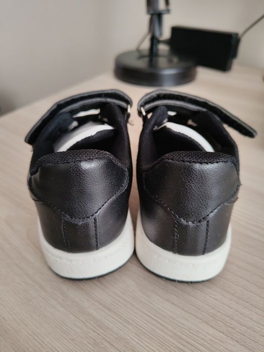 Кроссовки детские