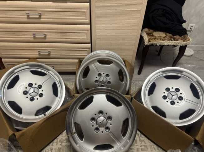 Продам комплект дисков Mercedes-Benz