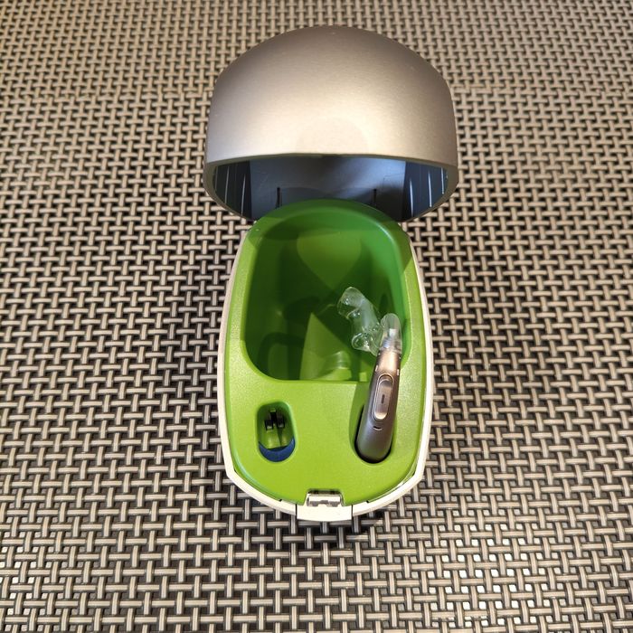 Продам слуховой аппарат Phonak Sky M