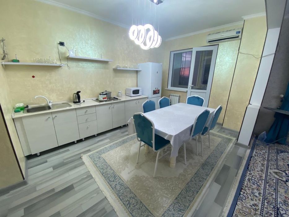 Помесячно 4 комн в центре города Шымкент