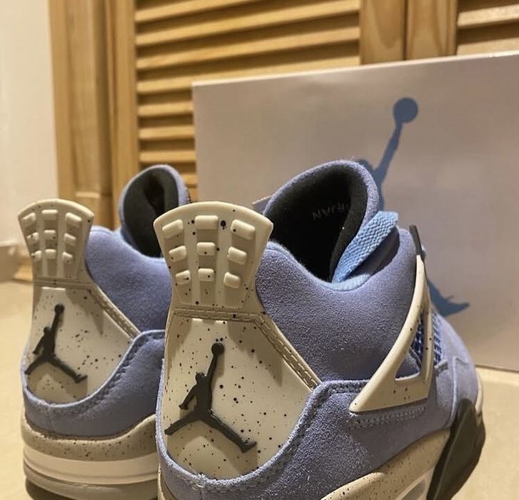 Jordan 4 baby blue