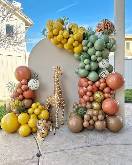 Арка с балони за рожден ден, кръщене, погача, украса