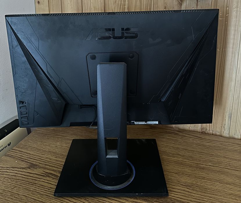 Monitor Gaming Asus VG245H