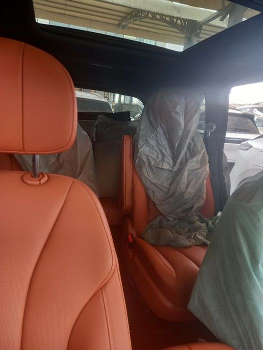 Aito m7 2025 yil  1300 km restayling