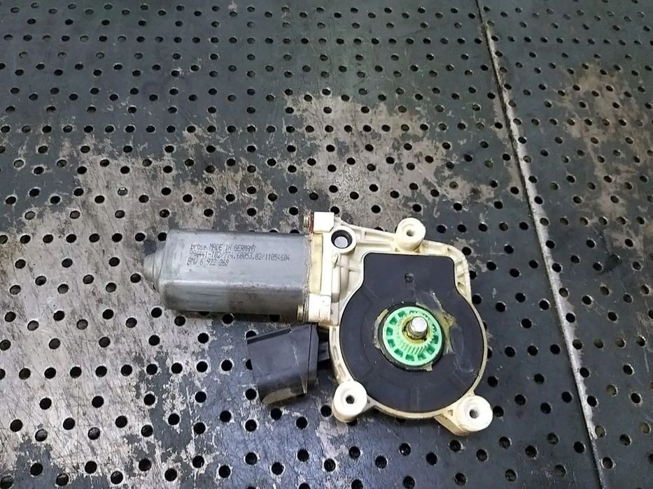 Motoras macara dreapta fata bmw seria 5 e60 994441102 7746005302 11054604