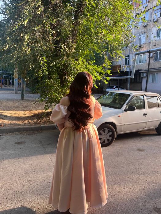 Воздушная платье с  цветом персика